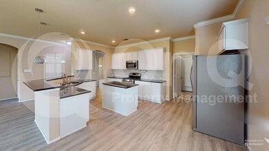 400 Plum Ct in Burleson, TX - Building Photo - Building Photo