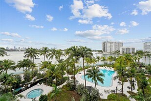1500 Bay Rd, Unit N-0910 in Miami Beach, FL - Building Photo