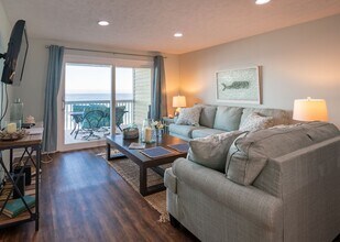2105 Surfrider Ct in Kure Beach, NC - Building Photo - Building Photo