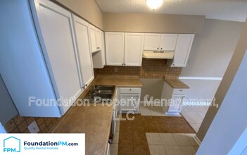 3818 High Bridge Ct in Memphis, TN - Building Photo - Building Photo