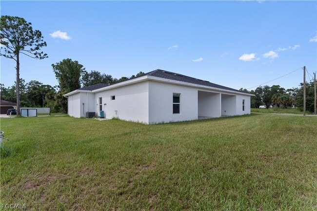 property at 1601 E 7th St
