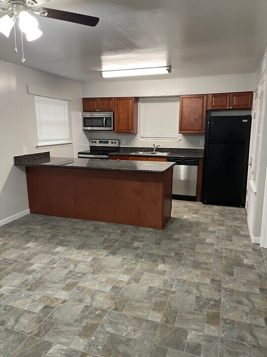 2525 Annunciation St, Unit Apt 6 in New Orleans, LA - Building Photo
