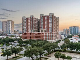 Modera Waugh in Houston, TX - Building Photo