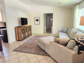1304 Villa Campo NE in Albuquerque, NM - Building Photo - Building Photo