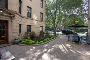 7507 N Eastlake Ter, Unit 1 in Chicago, IL - Building Photo