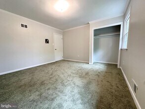 9805 Binyon Ct in Fort Washington, MD - Building Photo - Building Photo