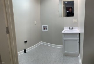 656 Chatham St NW-Unit -# 2 in Grand Rapids, MI - Building Photo - Building Photo