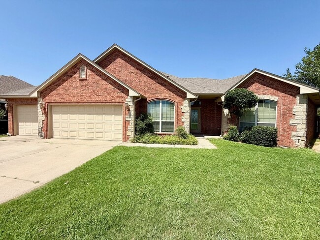 property at 1101 Glen Eagles Ct