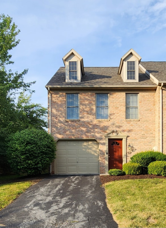 property at 1250 Hunters Ridge Dr