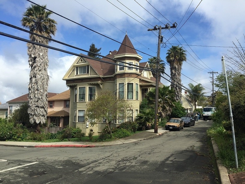 1001 Sutter St in Vallejo, CA - Building Photo