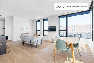 Room in Shared 4 bed/3 bath home, Unit D in Chicago, IL - Foto de edificio - Building Photo