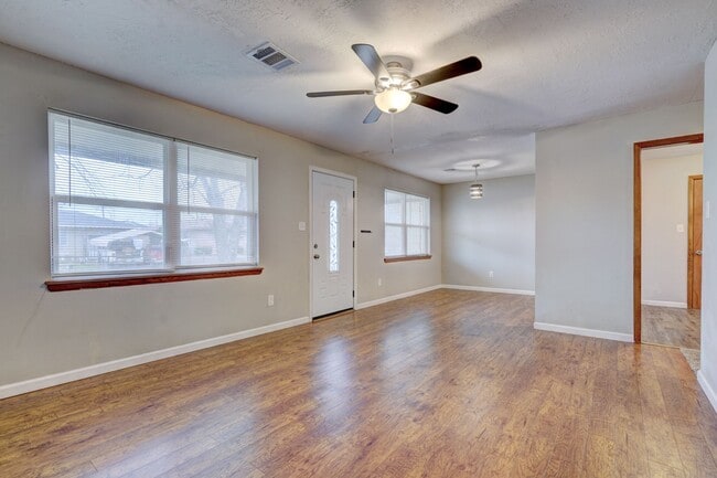 329 NW 62nd St in Lawton, OK - Building Photo - Building Photo