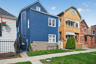 8428 S Escanaba Ave, Unit 1 in Chicago, IL - Building Photo