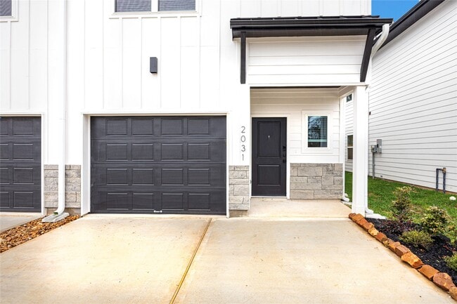 2031 Longmire Villas Ct in Conroe, TX - Building Photo - Building Photo