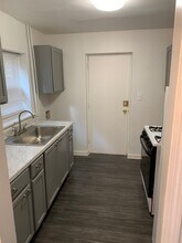2744 Miles Cir in Atlanta, GA - Building Photo - Building Photo