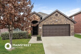 208 Starlight Dr in Forney, TX - Building Photo