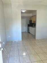5321 SW 67th Ave in Miami, FL - Building Photo - Building Photo