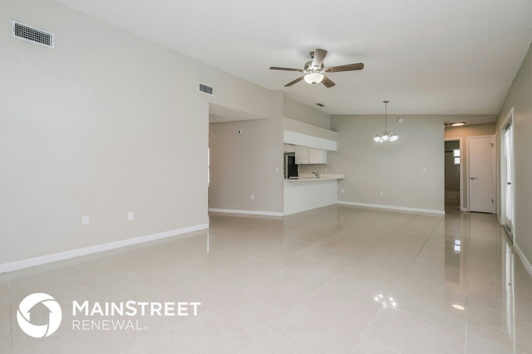 9126 Lometa Ln in Port Richey, FL - Building Photo