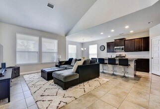 11203 Sisquoc Formation Vw, Unit UPSTAIRS ROOM in Austin, TX - Building Photo - Building Photo