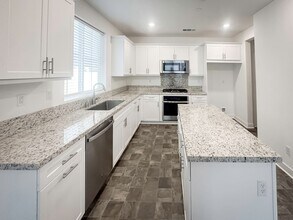 2064 Moonlit Marsh in Upland, CA - Building Photo - Building Photo