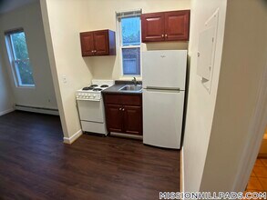 59 S Huntington Ave in Boston, MA - Foto de edificio - Building Photo