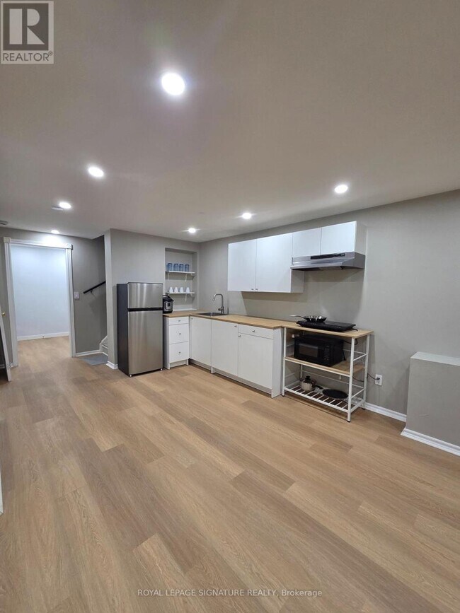 971 Ledbury Crescent in Mississauga, ON - Building Photo - Building Photo