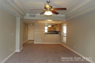 3434 W Danbury Dr-Unit -A212 in Phoenix, AZ - Foto de edificio - Building Photo