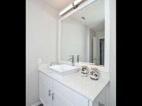 Stoney Ridge Apartments in Austin, TX - Building Photo - Building Photo