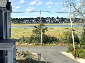 44 Fairview St in Winthrop, MA - Foto de edificio - Building Photo