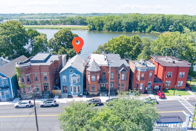 property at 89 2nd Ave