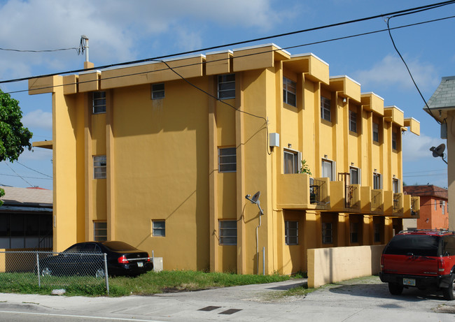 1787 SW 7th St in Miami, FL - Building Photo - Building Photo