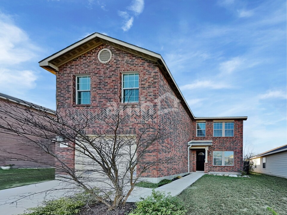 9203 Dublin Moor in San Antonio, TX - Building Photo