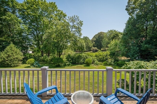 property at 2 Victoria Dr