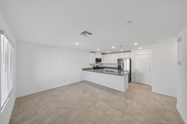 2322 Tate Ave in North Las Vegas, NV - Building Photo - Building Photo