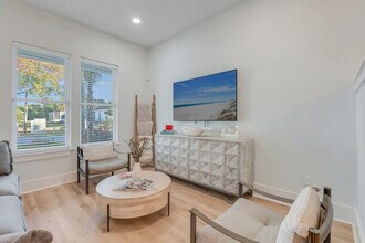 223 E Lakeshore Dr in Panama City Beach, FL - Building Photo - Building Photo