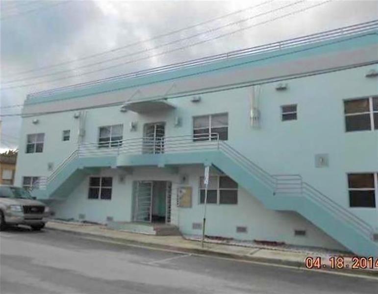 326 Wilson St in Hollywood, FL - Foto de edificio
