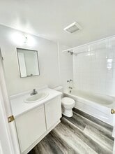 130 Bell Farm Rd in Barrie, ON - Building Photo - Building Photo