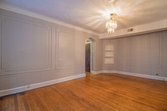 7839 S Kingston Ave in Chicago, IL - Building Photo - Building Photo