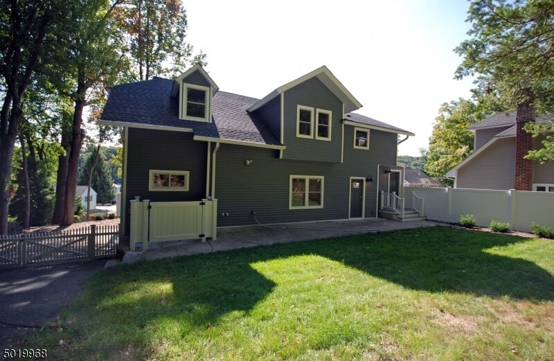 4 Jones Dr, Unit #1 in Morristown, NJ - Foto de edificio
