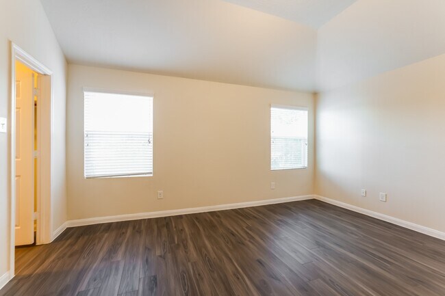 5819 Northern Oak St