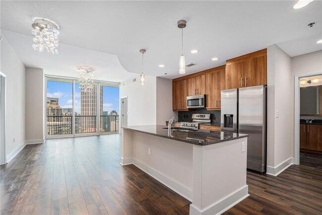 property at 1080 Peachtree St NE