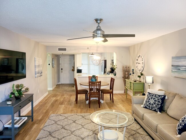 4530 Pinebrook Cir, Unit #102 in Bradenton, FL - Building Photo - Building Photo