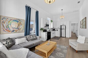 3324 S Saratoga St in New Orleans, LA - Building Photo