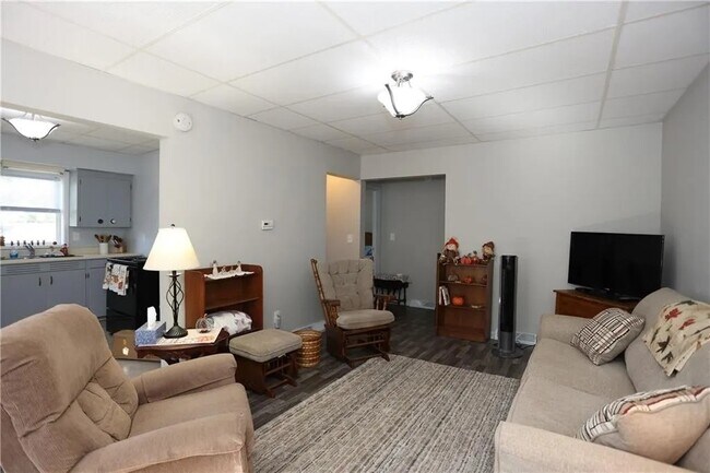 2129 Story St, Unit B in Boone, IA - Foto de edificio - Building Photo