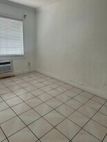 384 Minorca Ave in Coral Gables, FL - Building Photo