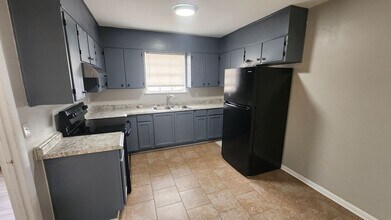 3104 Mastin Lake Rd NE in Huntsville, AL - Building Photo - Building Photo