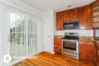 148 Shaw Dr in Eureka, MO - Foto de edificio - Building Photo