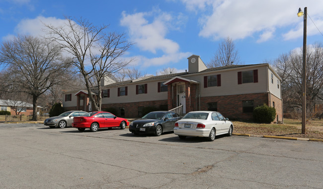 13619 Spring St in Grandview, MO - Building Photo - Building Photo