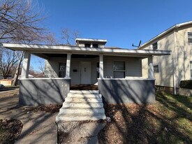 1410 Sherman St in Danville, IL - Building Photo