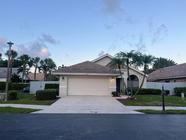 190 Temple Ave in Boynton Beach, FL - Foto de edificio - Building Photo